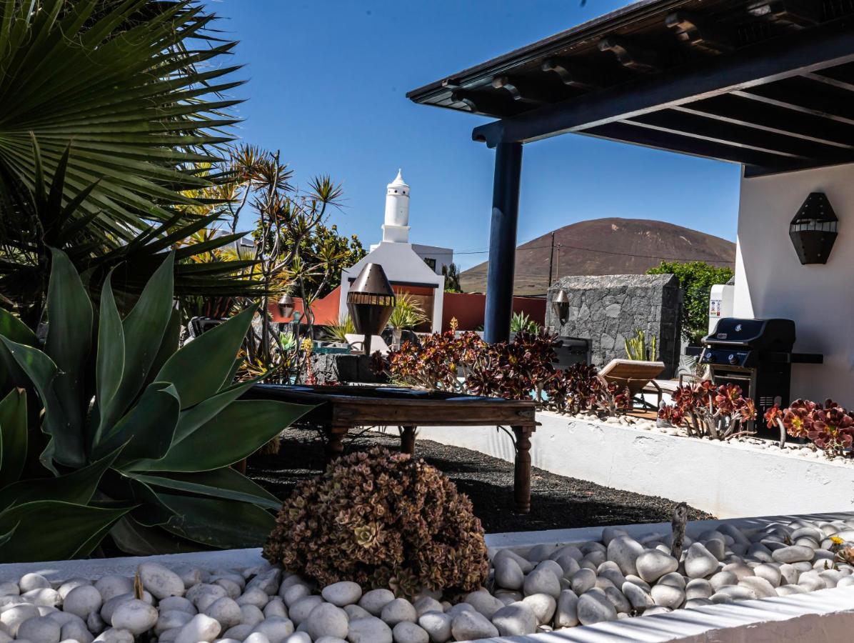 Villa Canis Tías Exterior foto
